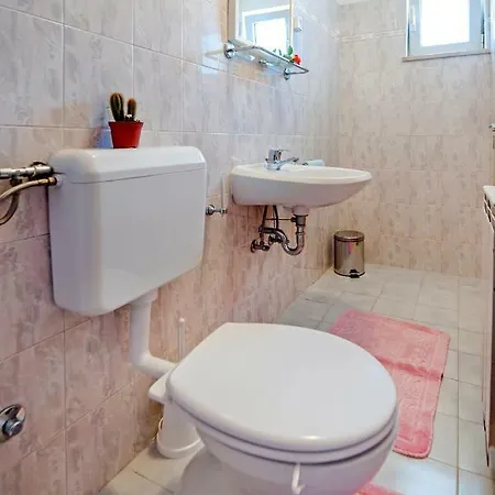 Mariana 招待所 3*